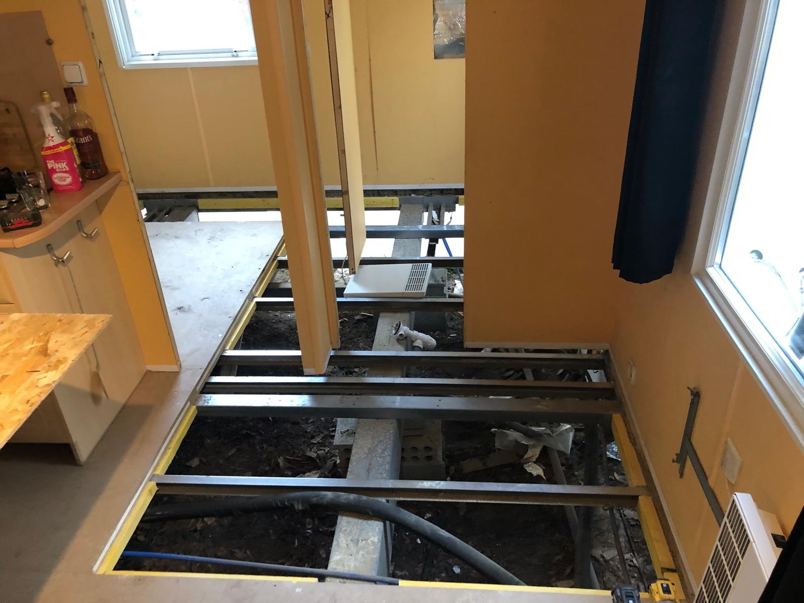 Chantier de rénovation de plancher mobil-home